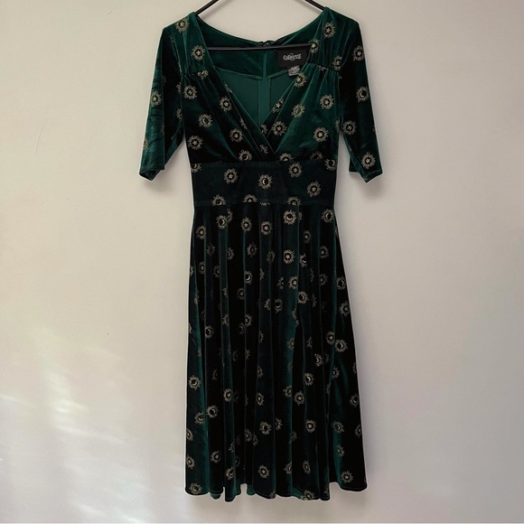 Modcloth × Collectif Trixie Green Velvet
Starlight Glitter Swing Dress - Picture 2 of 7